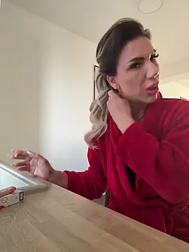 Missolevelvet online show from March 8, 5:33 am