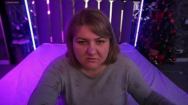 EmmaKanee online show from January 13, 1:26 pm