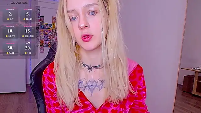 sailormoon666  online show from March 30, 2:44 am