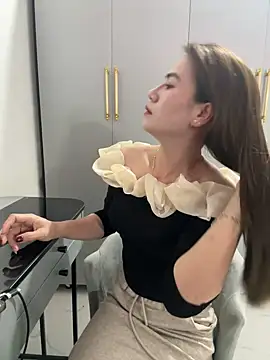 Llabi2k online show from February 14, 7:49 pm