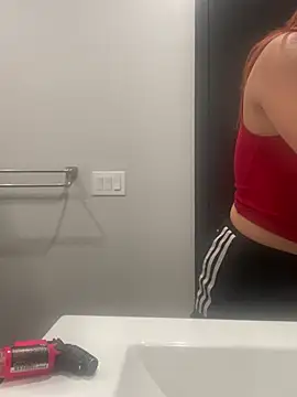 tastelikecandiii online show from January 19, 3:03 am