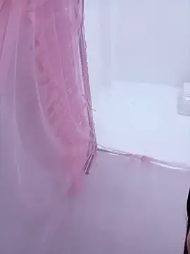 Phoebe-e online show from February 8, 8:51 am