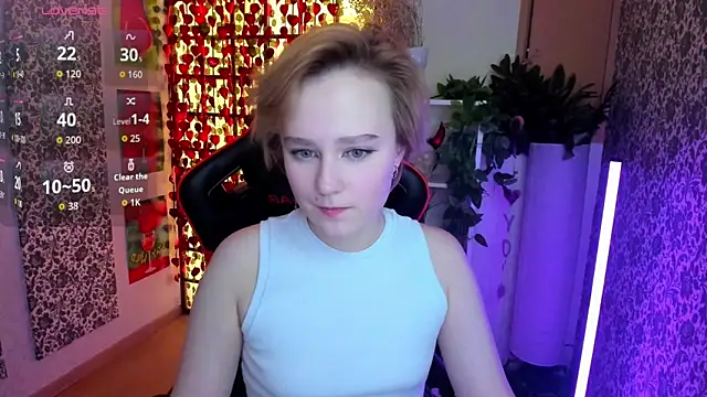 Ellie Heavenly online show from February 18, 8:57 am