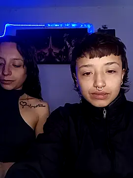 AlexxaAndRileyy online show from February 12, 10:00 pm