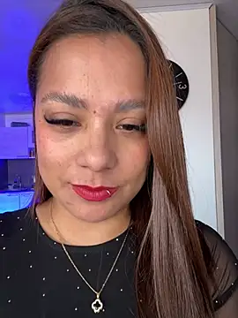 Pretty  Milf online show from March 24, 1:05 pm