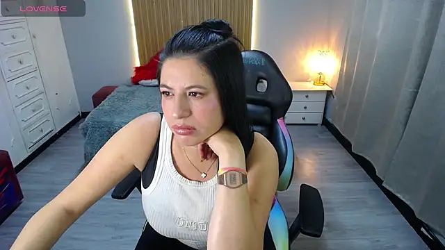 keileen luna online show from February 25, 12:26 pm