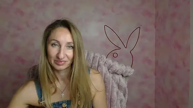 Diana Sweeet  online show from May 7, 6:28 am