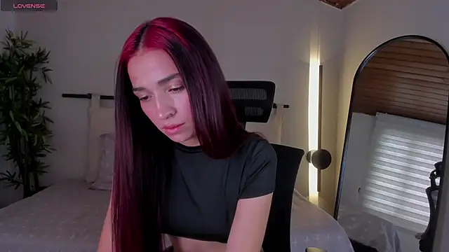 ella  olmos online show from April 10, 2:45 pm