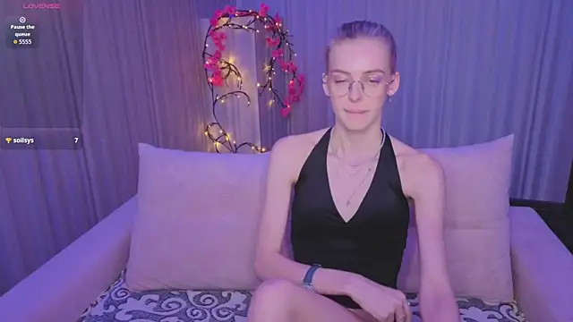 kittie like18 online show from July 15, 12:37 am