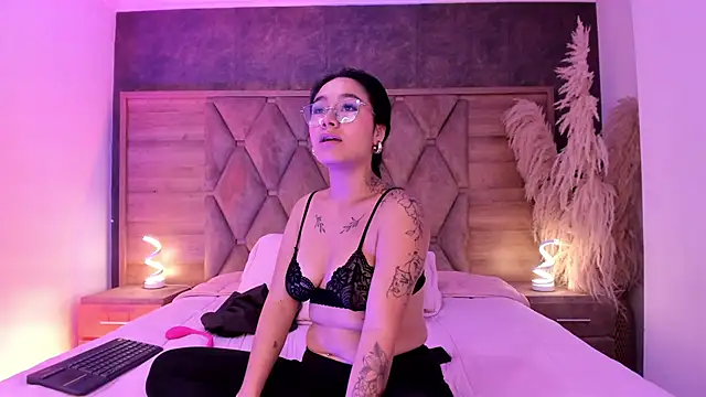 AnaiaClarck online show from June 1, 3:19 am