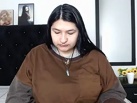 LauraHorny69 online show from March 6, 1:06 pm