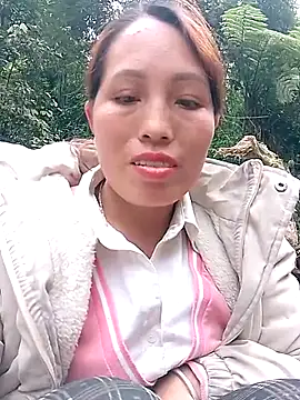 Gummiesu online show from March 13, 7:42 am