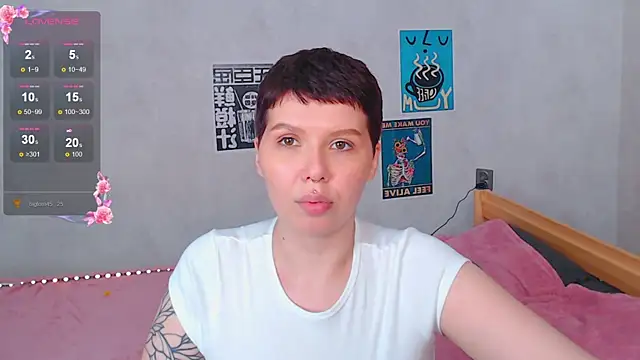 Elise Day online show from May 15, 5:05 pm