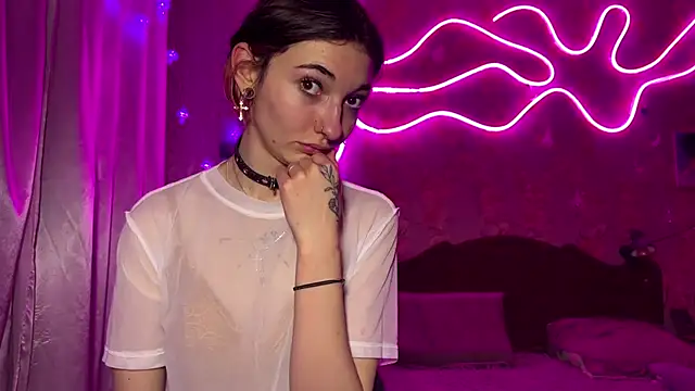 Cutle Harper online show from January 17, 6:37 pm