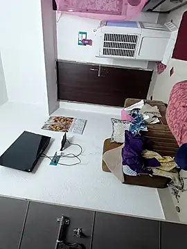 Hot-Tinaa online show from April 9, 12:57 am