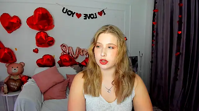 SweetDaylight online show from February 3, 7:40 pm