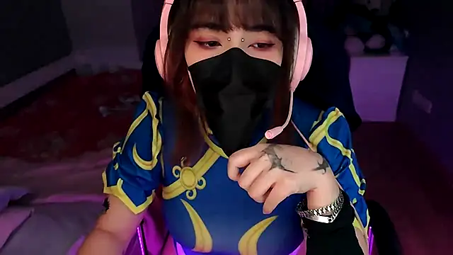 Lucyiy  online show from July 25, 3:35 am