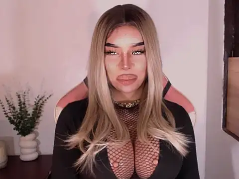 SeducingMonica online show from April 17, 4:25 am