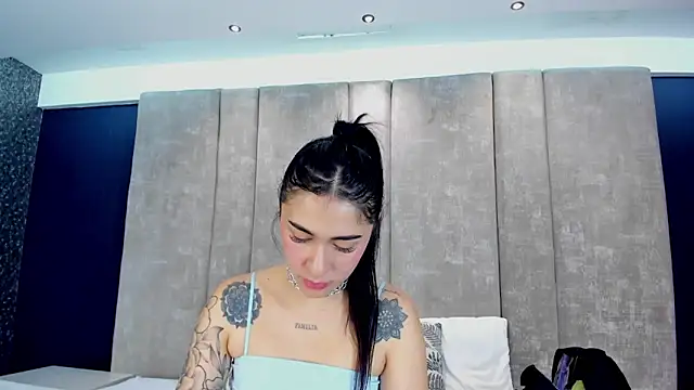 moonlight    online show from January 17, 5:53 pm