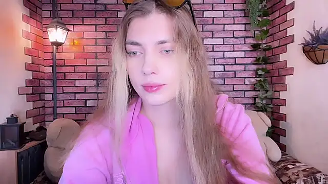 Snapshot of Eva_StarXXXX chatting on September 23, 9:24 pm Eva StarXXXX online show from September 23, 9:24 pm