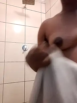 01Wetlips online show from February 8, 9:29 pm