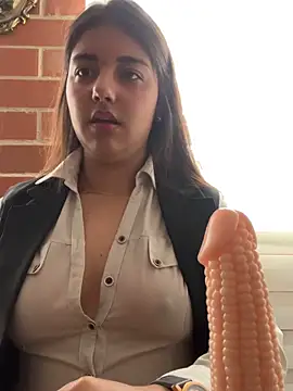 A-uroora online show from April 5, 12:15 pm