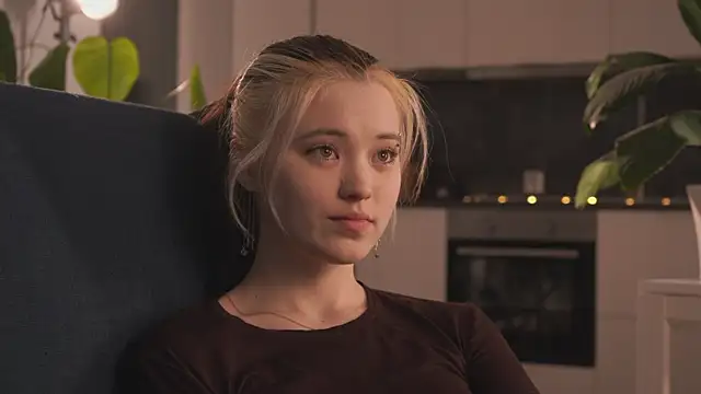 EleniRoeber online show from February 15, 4:06 pm