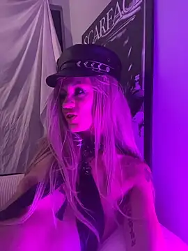 luxxlola online show from February 20, 6:12 am