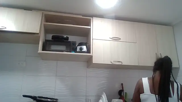 JadaMillss online show from April 11, 12:31 pm