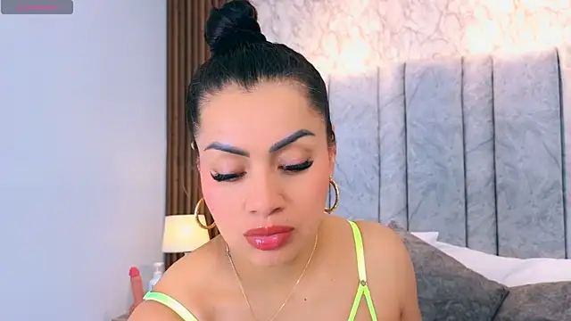 naomy smithxx online show from April 17, 11:34 am