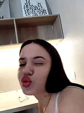 nottouchy online show from January 19, 11:39 am