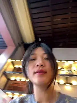 Lyn-be99 online show from May 5, 9:12 am