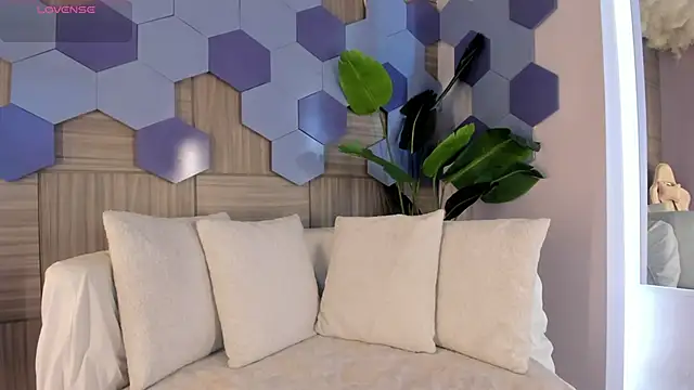 KatyaKozlov online show from April 6, 7:37 pm