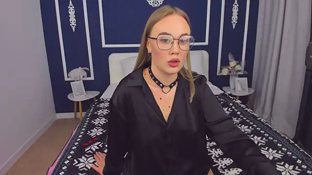 AnnaWillowX online show from February 28, 1:32 pm