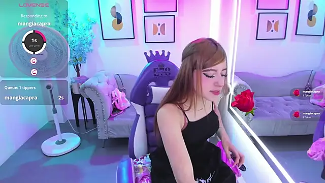 Victoria  doll online show from March 18, 12:32 pm