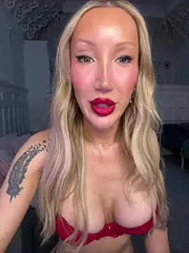 Allana29 online show from May 7, 8:12 pm