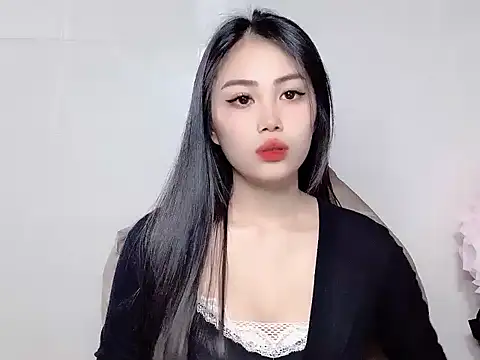 Thuy79 online show from February 4, 5:05 pm