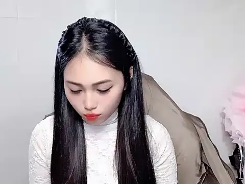 Thuy79 online show from February 3, 3:50 pm