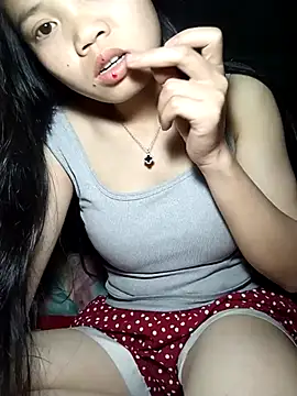 derylove  online show from March 27, 3:13 pm