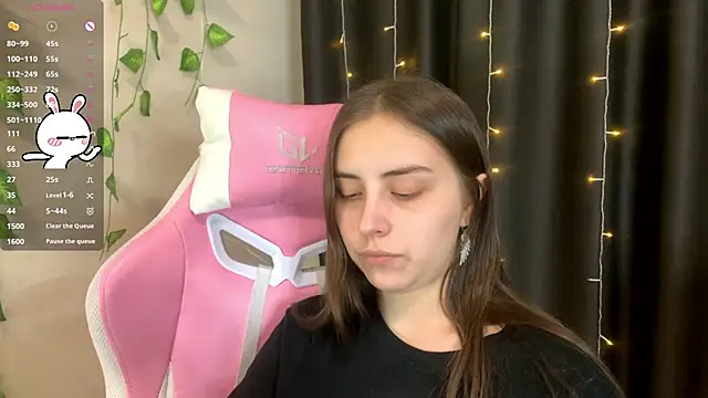 Lucetta online show from May 17, 3:44 pm