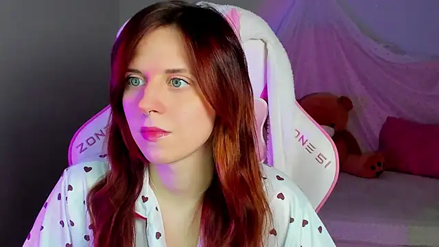 FreyaVey online show from February 26, 7:07 am