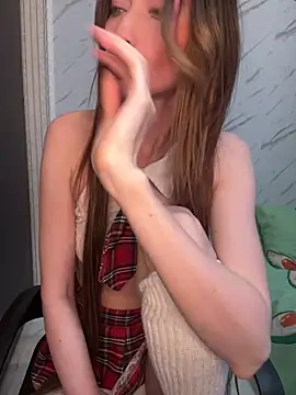 AliceeXHottie online show from April 17, 10:28 am