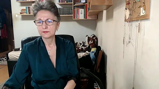 Snapshot of katemodel chatting on October 23, 9:26 am katemodel online show from October 23, 9:26 am