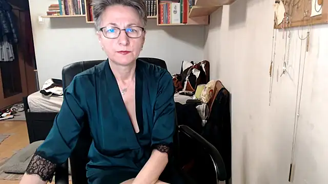 Snapshot of katemodel chatting on October 1, 9:25 am katemodel online show from October 1, 9:25 am