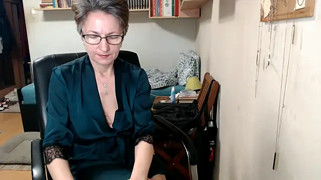 Snapshot of katemodel chatting on September 21, 7:29 am katemodel online show from September 21, 7:29 am