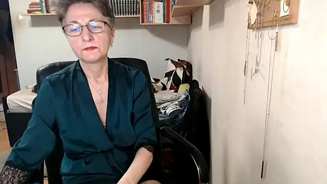 Snapshot of katemodel chatting on October 29, 7:56 am katemodel online show from October 29, 7:56 am