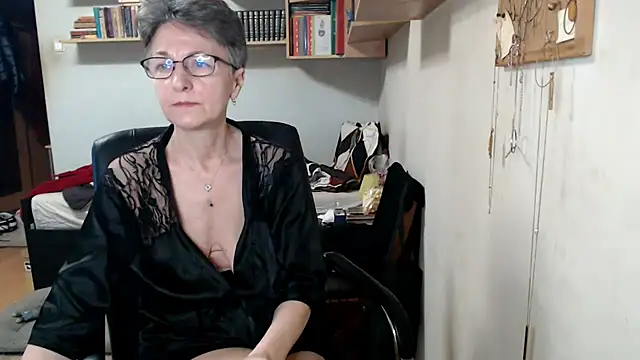 Snapshot of katemodel chatting on October 8, 8:07 am katemodel online show from October 8, 8:07 am