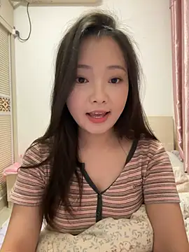 BIGBABYYEYE online show from March 27, 2:07 pm