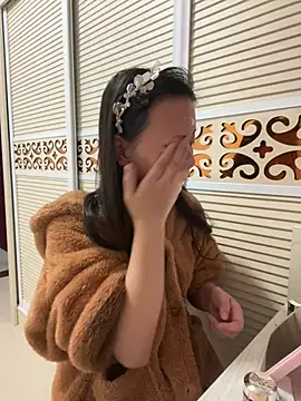 BIGBABYYEYE online show from March 4, 2:23 pm