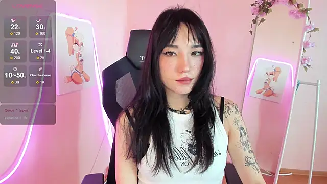 AliceeinWonderlanddd online show from July 7, 7:09 am